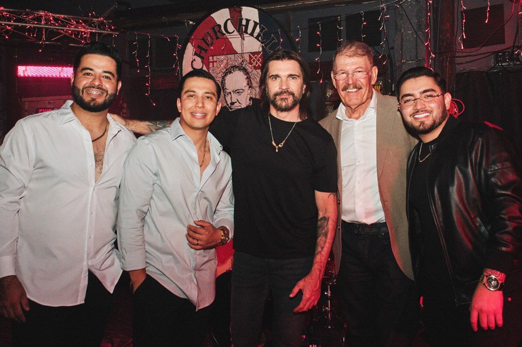 Juanes & La Arrolladora Banda El Limón FONO