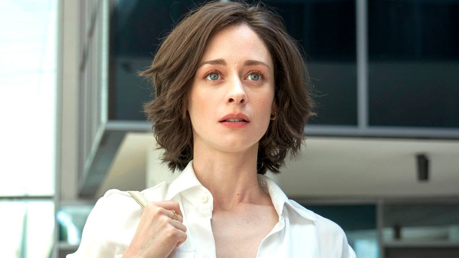 Elena Rivera as Amanda Torres in the series Losing Judgment