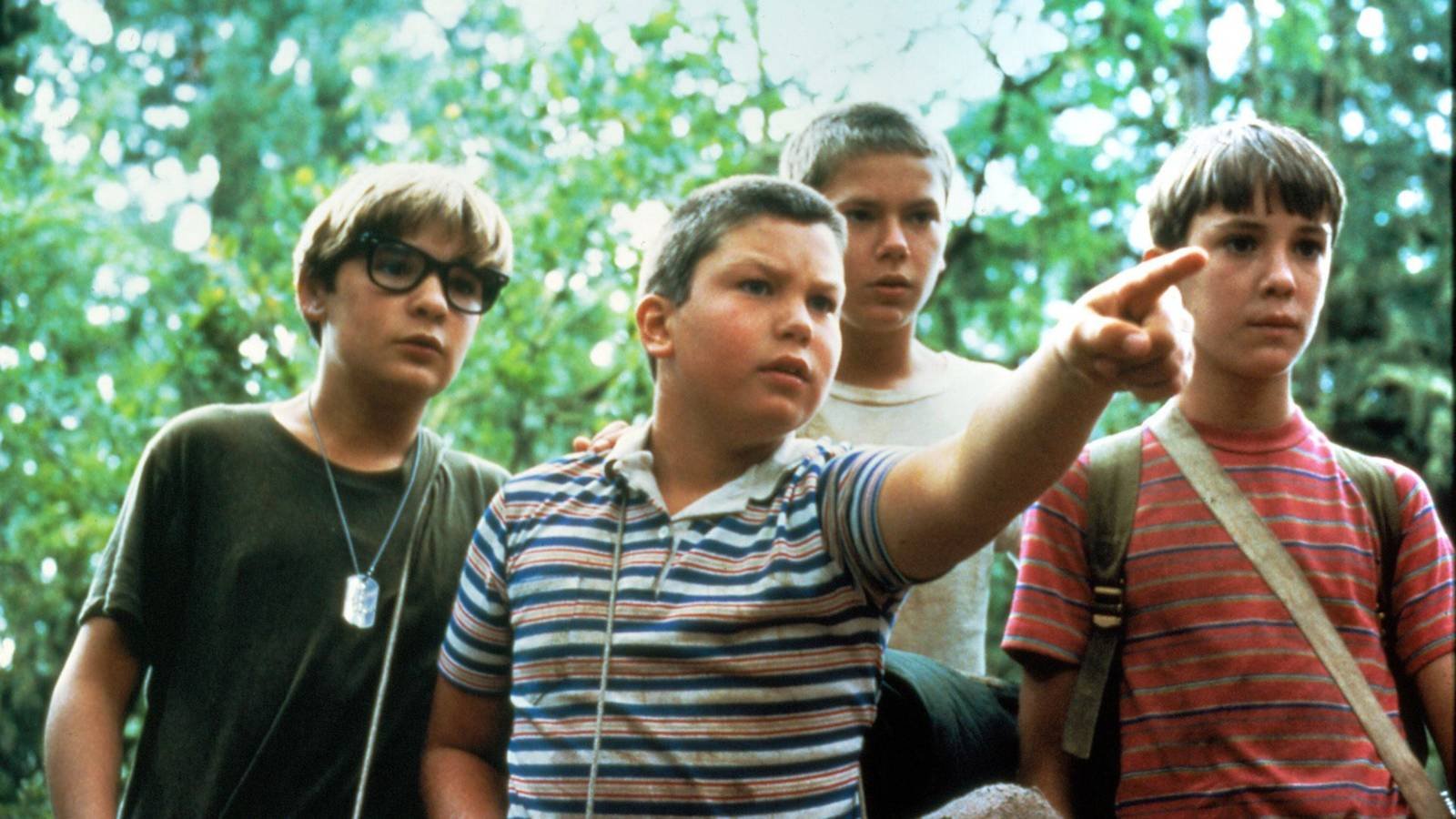 The 4 kids stand together in Stand by Me